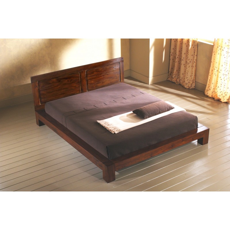 Letto basso in teak con testata in pelle e legno